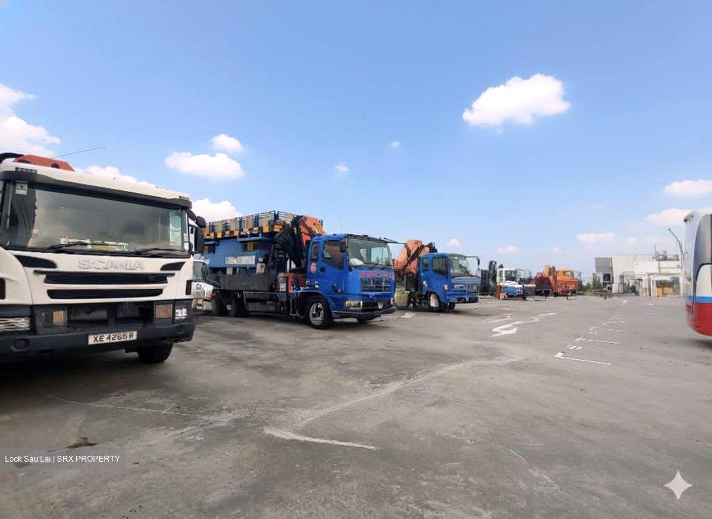 E9 Premium (D27), Factory #553564861